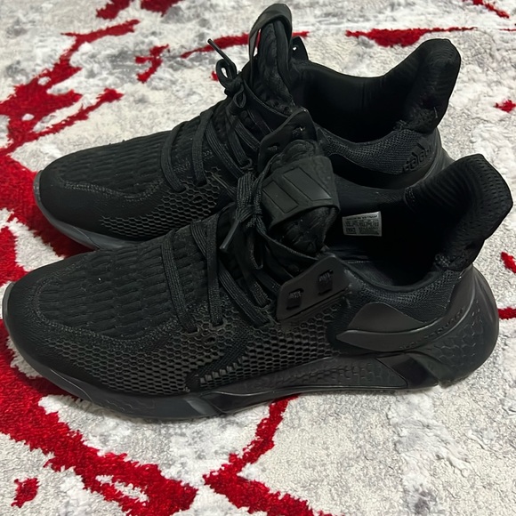 Adidas Black Men’s 11 EUC no stains or tear - Picture 2 of 6